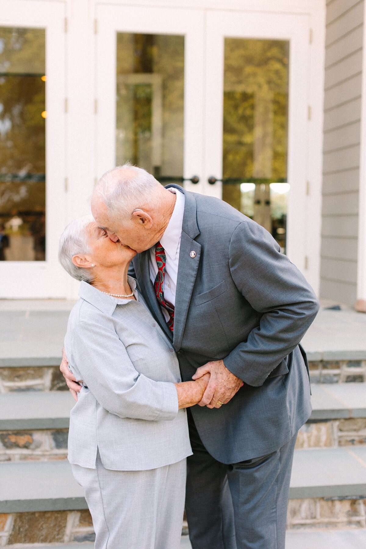 Bride and Groom Wedding Portaits Kelynn and Mathew Evansville Owensboro270