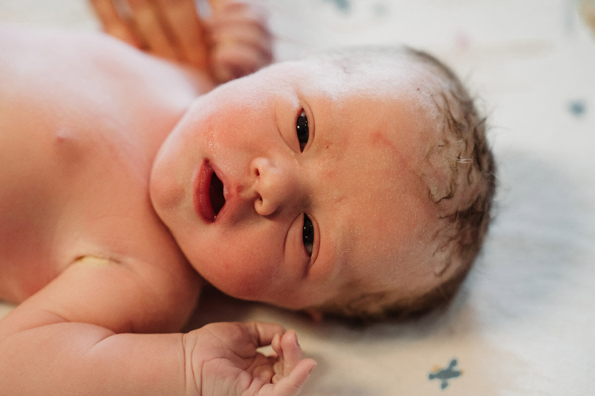 cesarean-birth-photography-natalie-broders-c-065