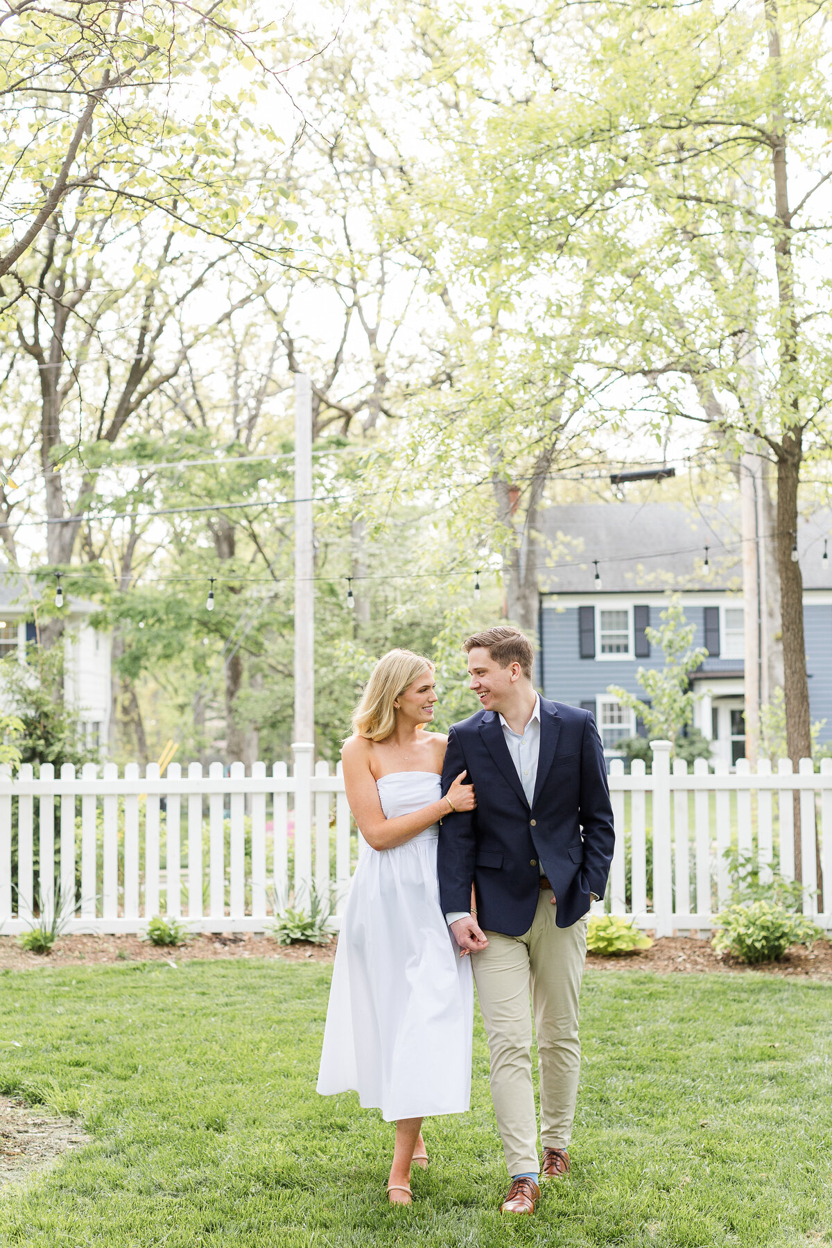 isabel and zach engagement sneak peeks . Bella Faith Photography 26