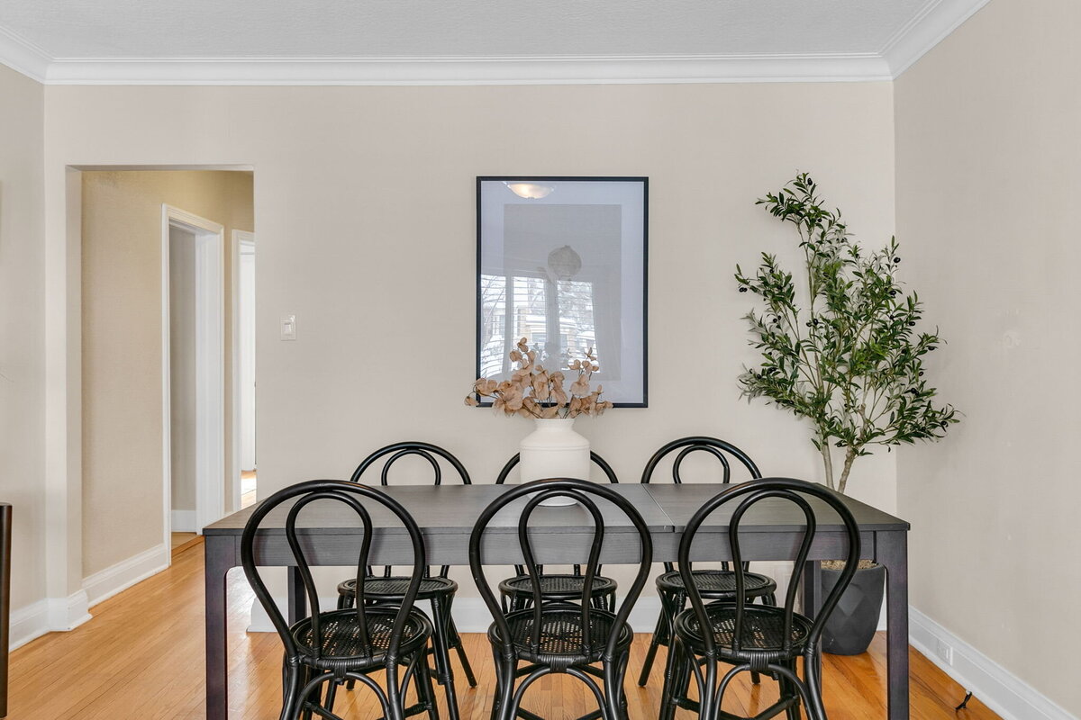 16-web-or-mls-12_004_Dining Room