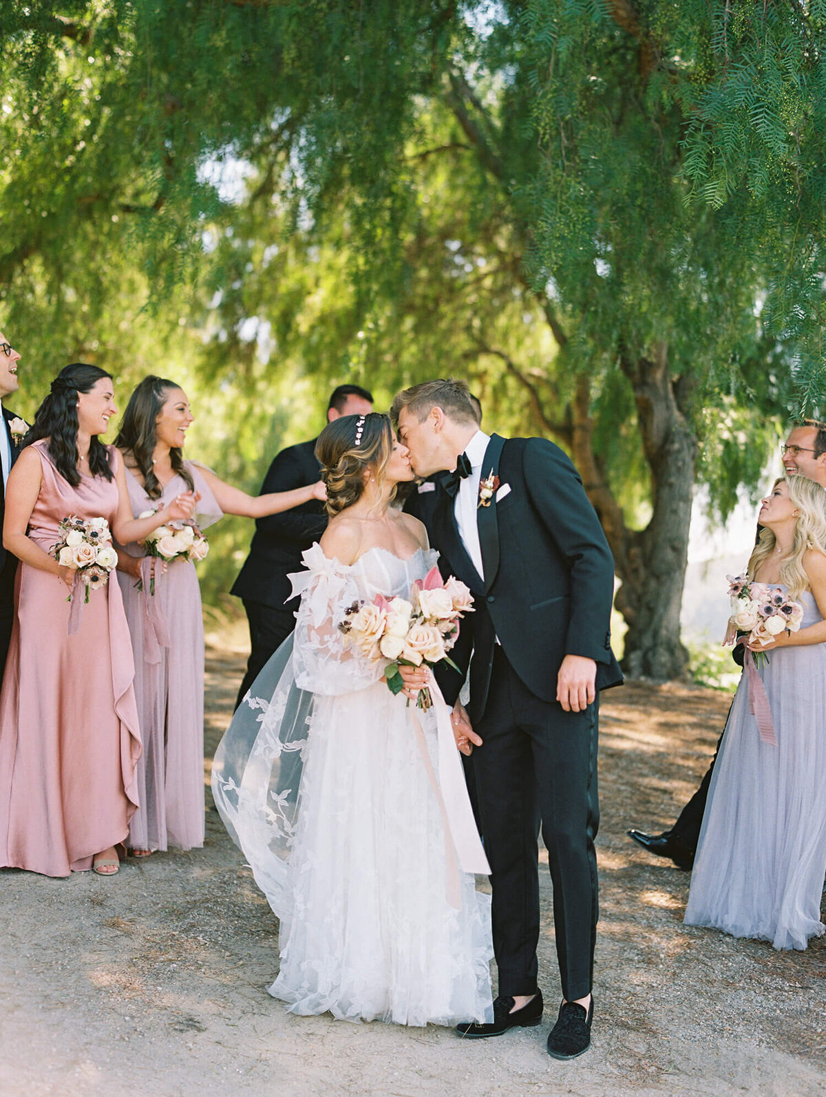 Modern-Fashion-Forward-Greengate-Ranchy-Vineyard-Wedding-Ashley-Ludaescher-Photography-0027