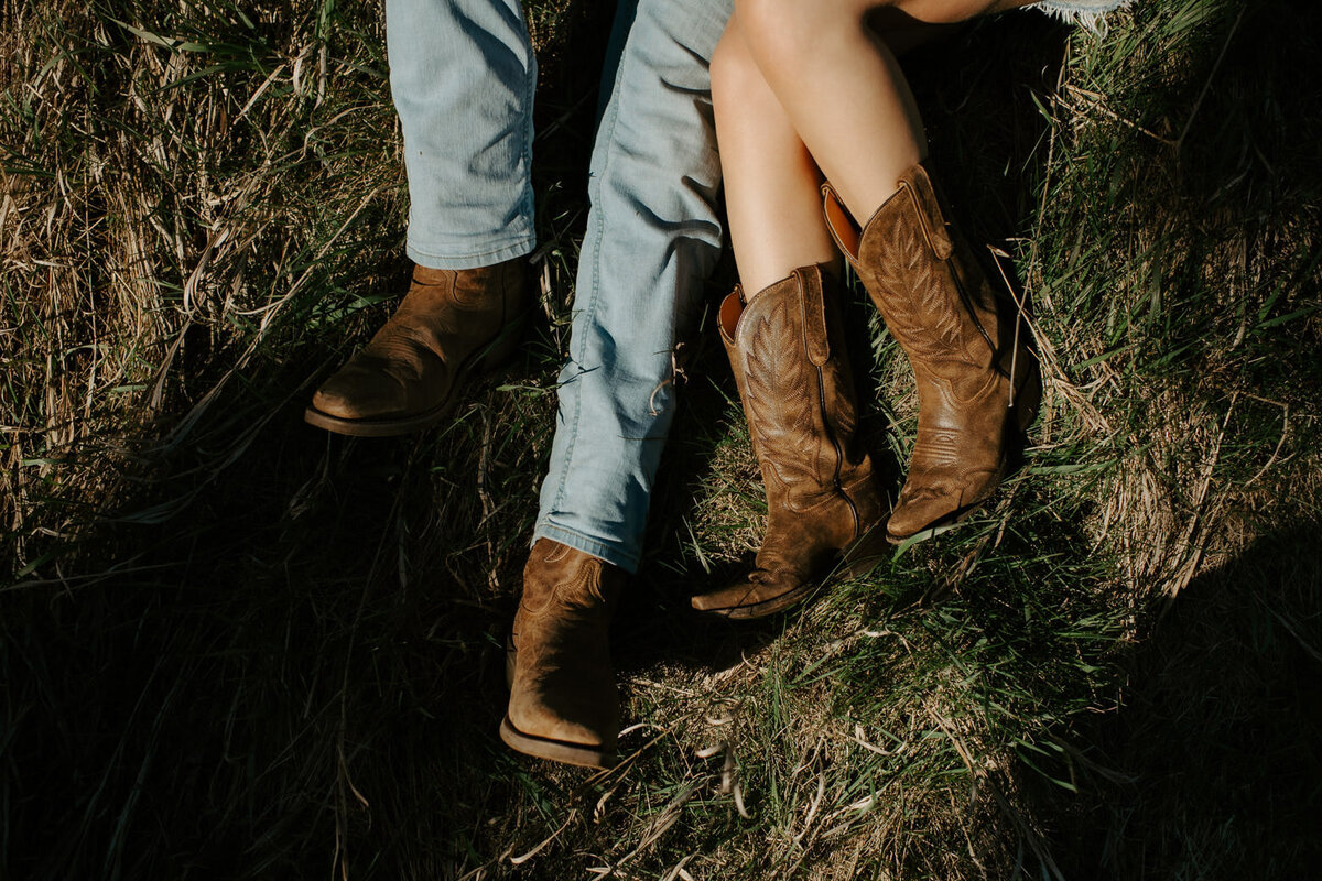 country-western-couples-photo-session-minnesota-101