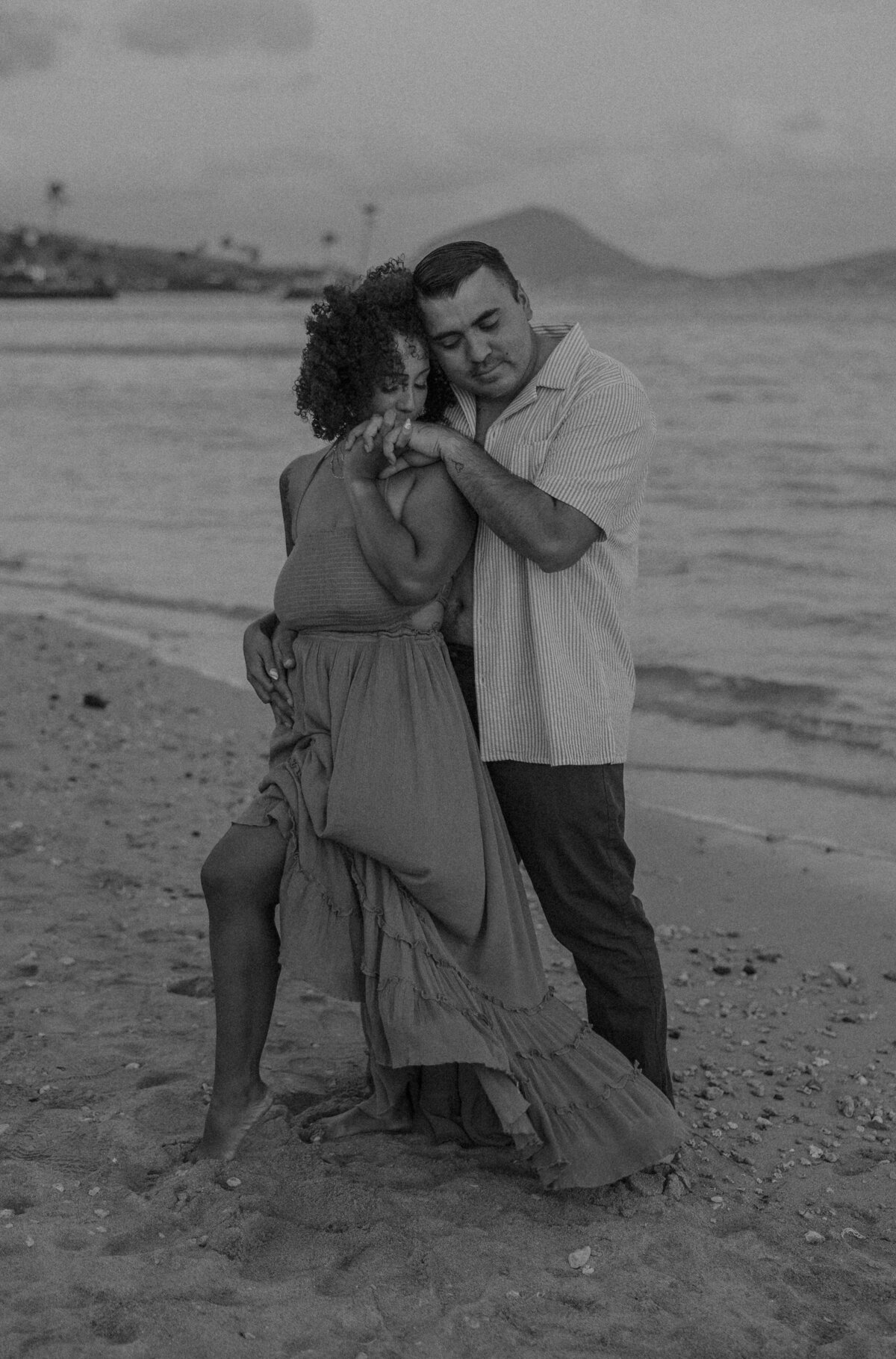 Kahala-Beach-Couples-Photos-8