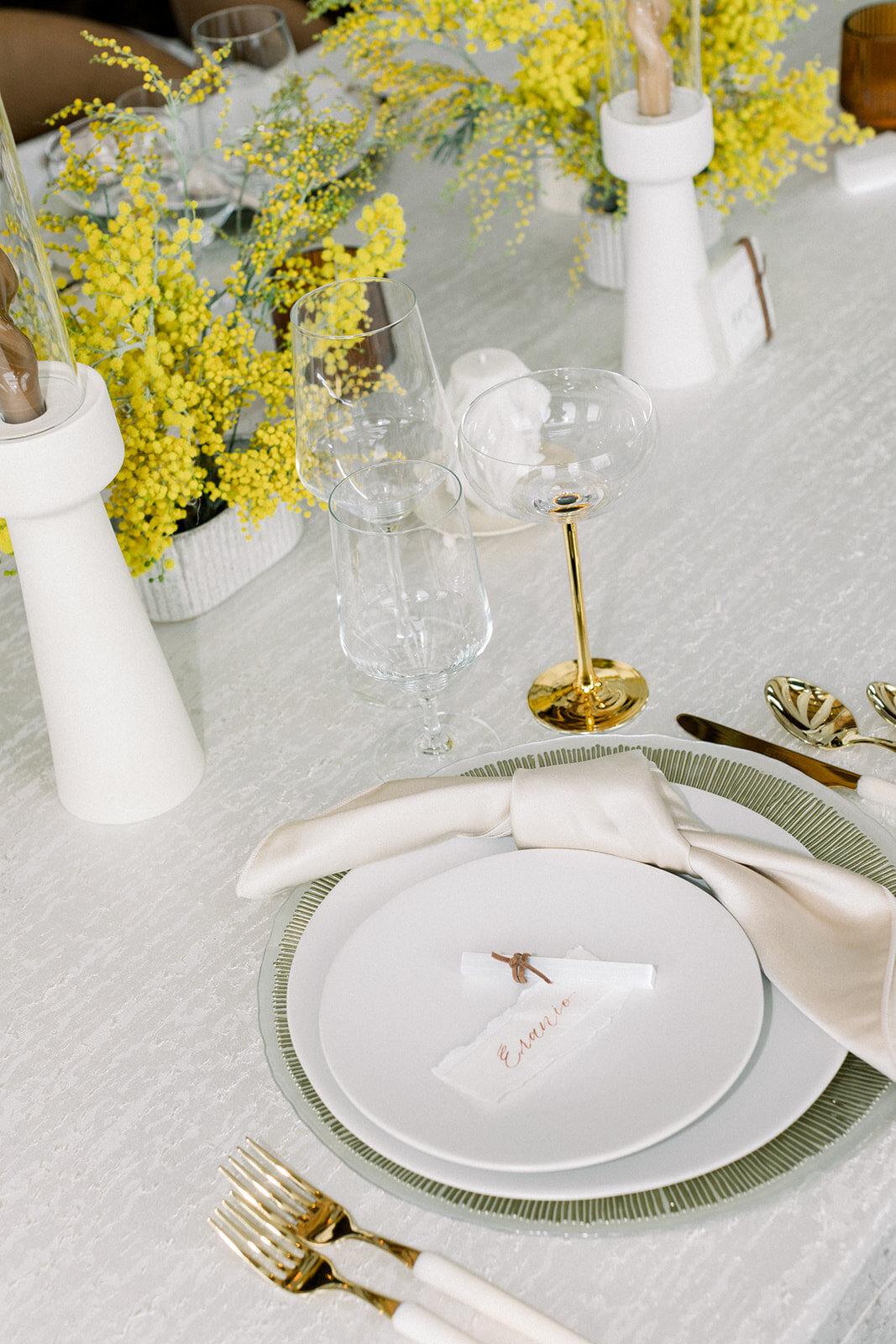 Devils_Thumb_Winter_Wedding_Editorial_by_Diana_Coulter_Submission-31