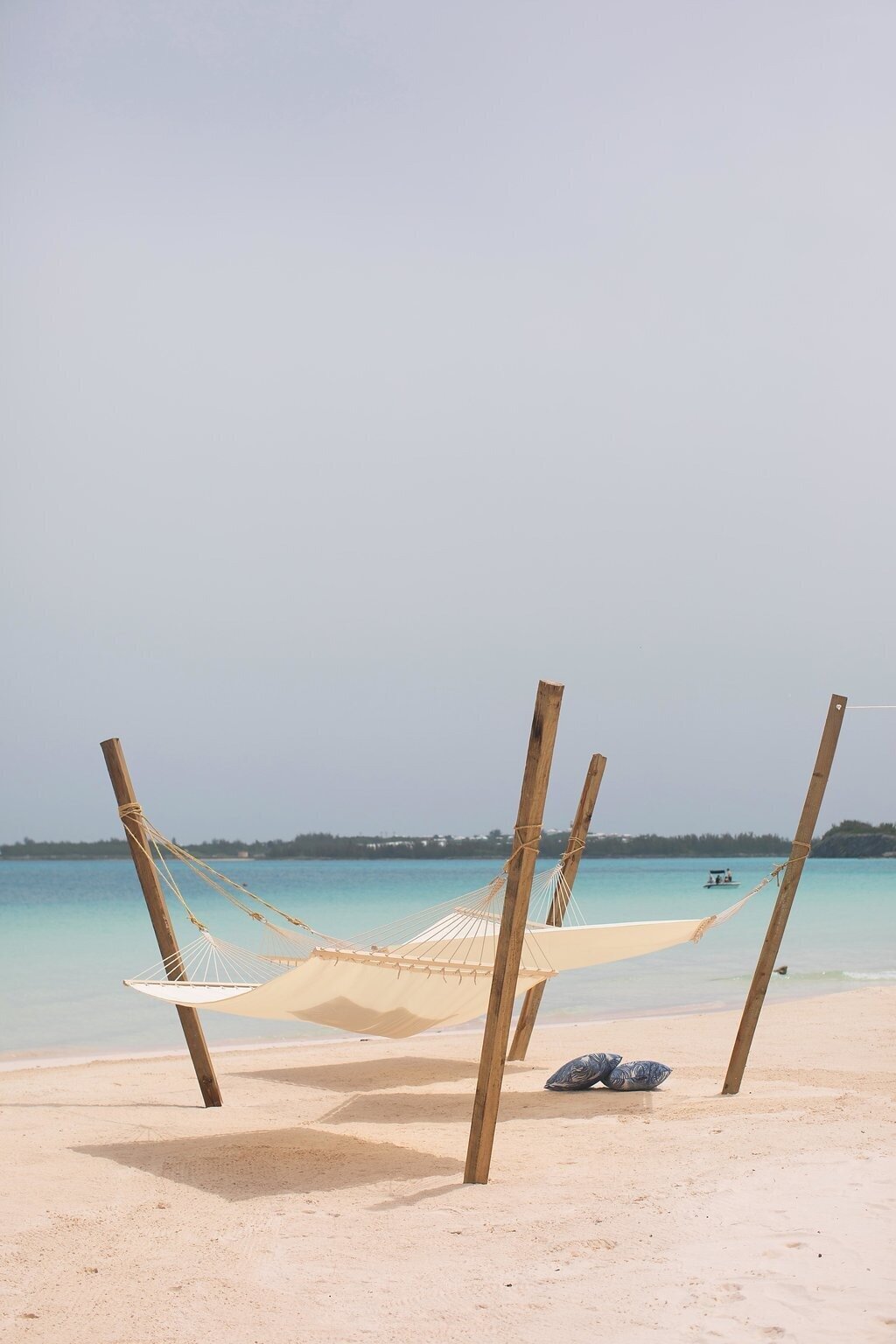 Revolve-Beach-Party-Bermuda-Island-Dasfete-9