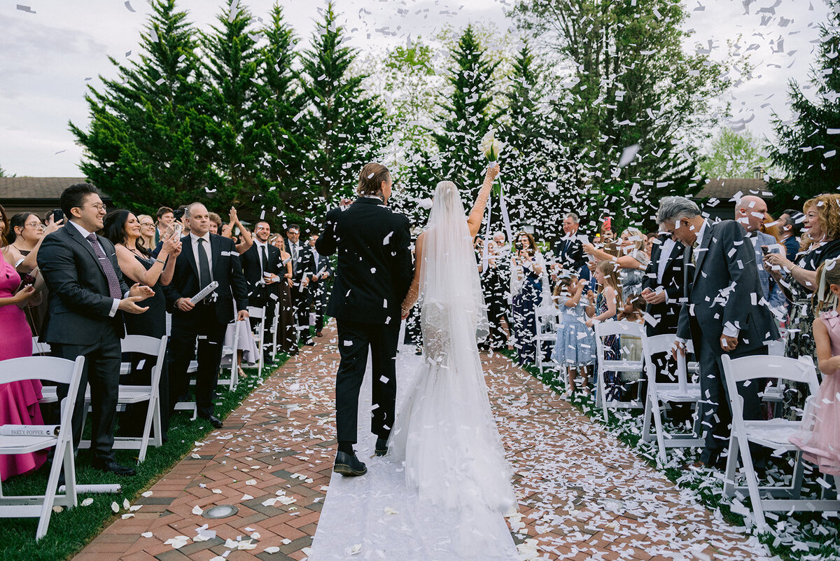 crest-hollow-country-club-nyc-wedding-photographer-550