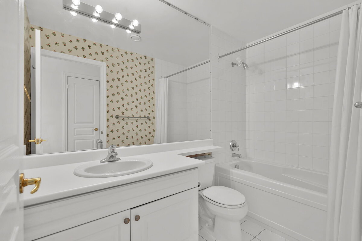 22 Second Ensuite