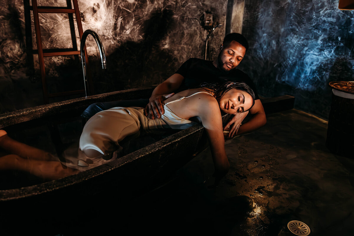 Intimate couples session in a bathtub, romantic and cozy couples photography in Nevada.