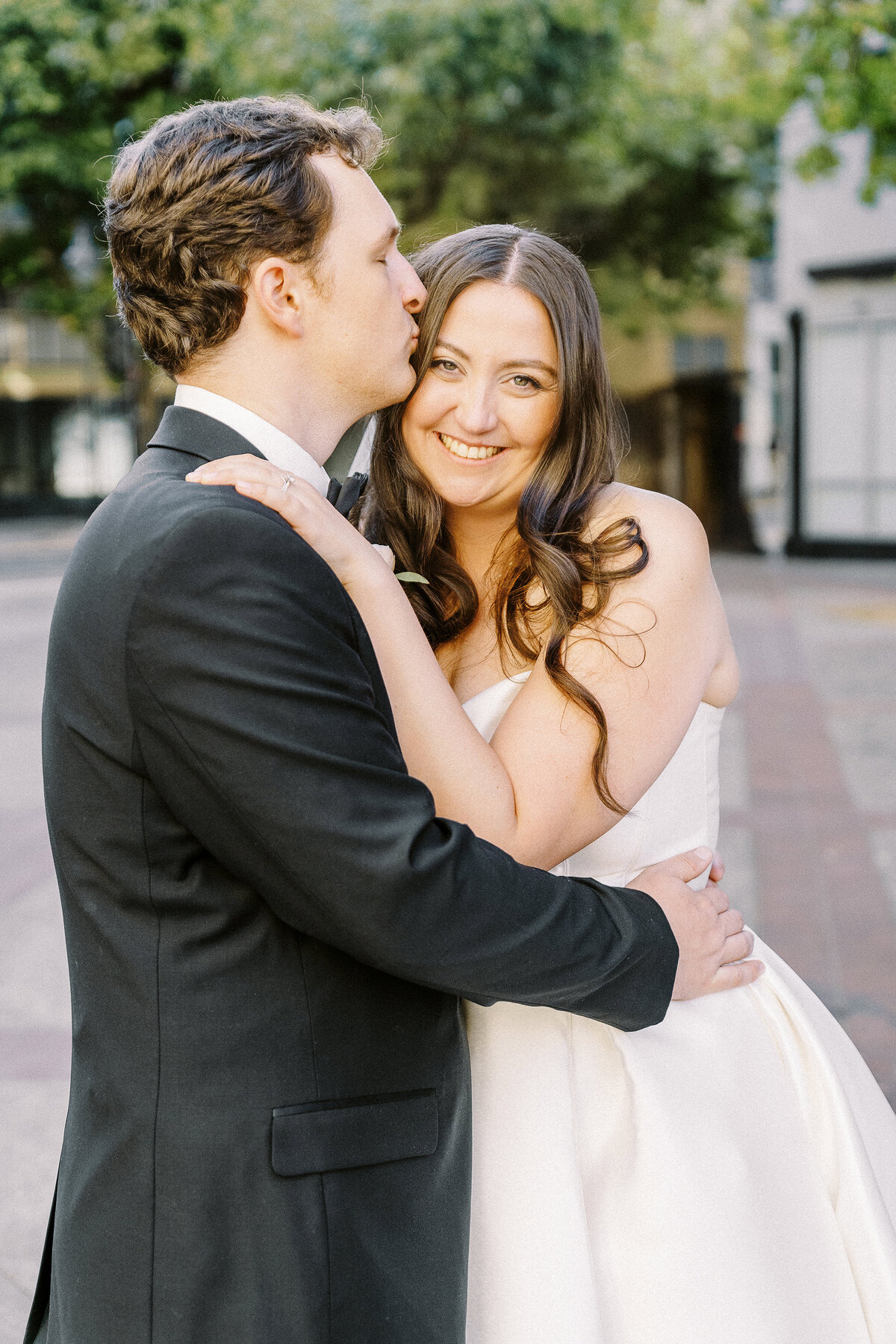 downtown-sacramento-firehouse-wedding-003