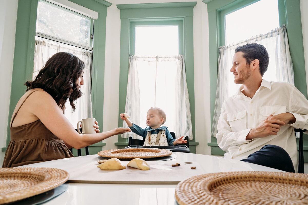 family-session-first-foods
