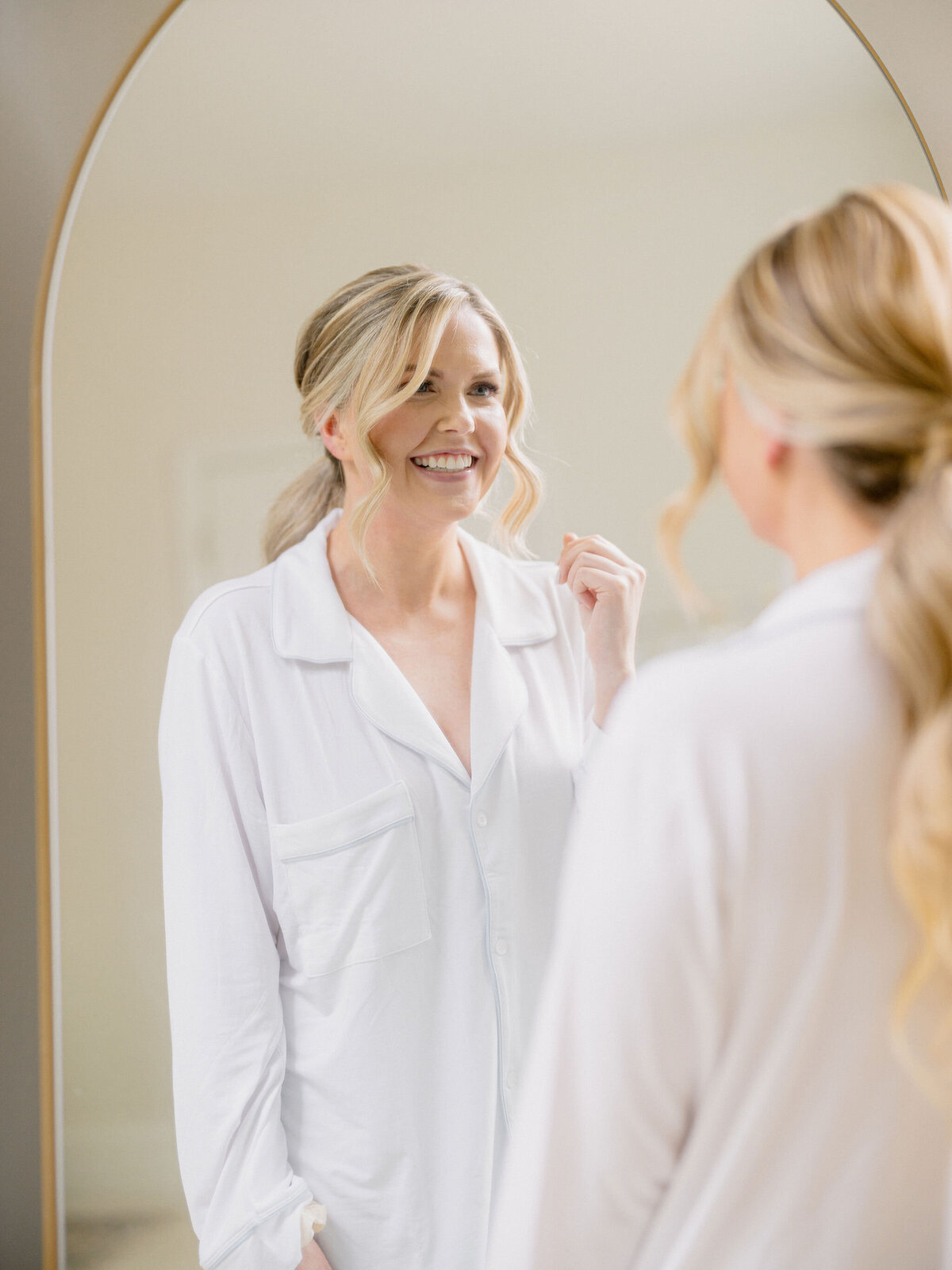 bride-getting-ready-the-apiary-ct-4