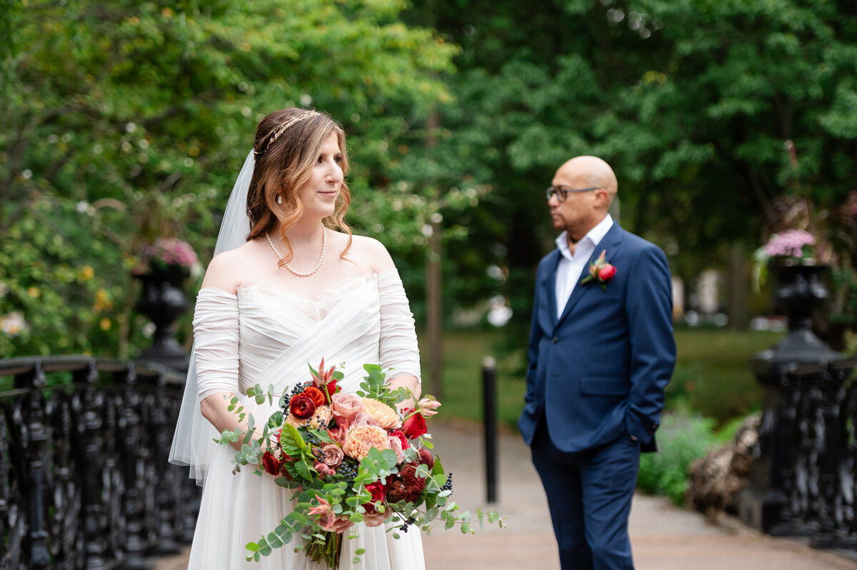 sarah-oberheim-photography-best-st-louis-wedding-photographer-near-me-lafayette-square-park-wedding-photographer7