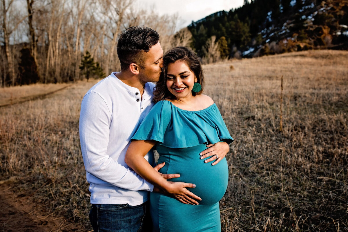 Winter maternity photo denver