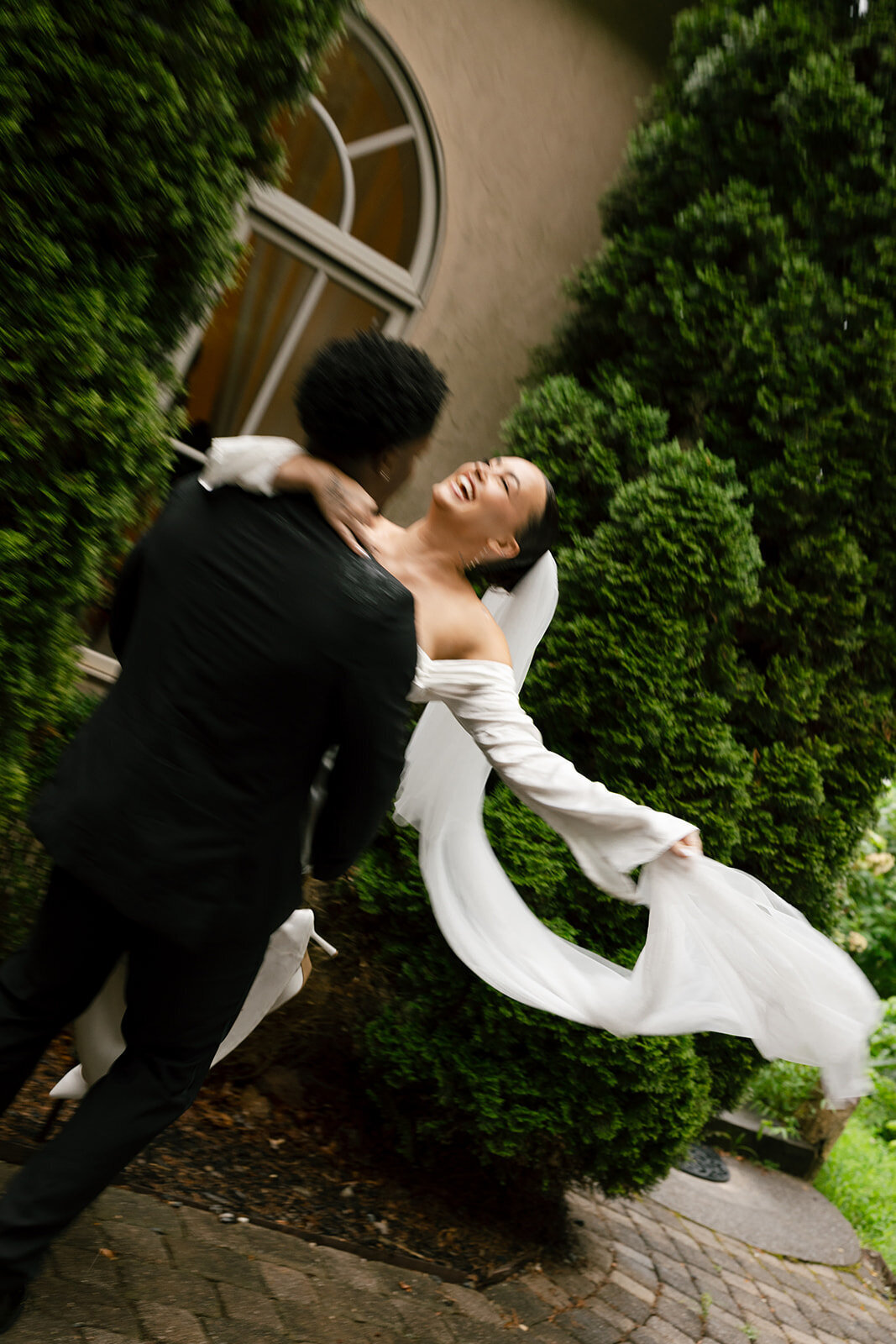Emmy & Justin Sneaks-136_websize