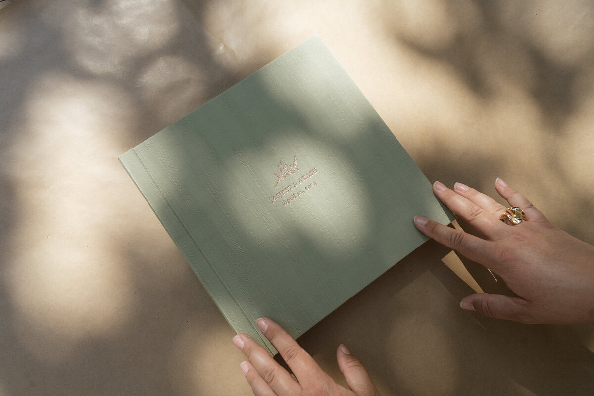 Danielle-Aisling_Wedding_Albums-1