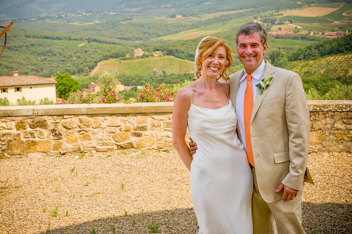 Certaldo-Italy-intimate-Tuscan-wedding