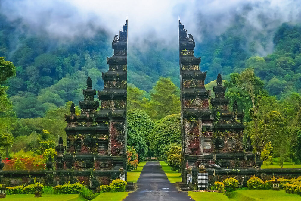 bali_gates