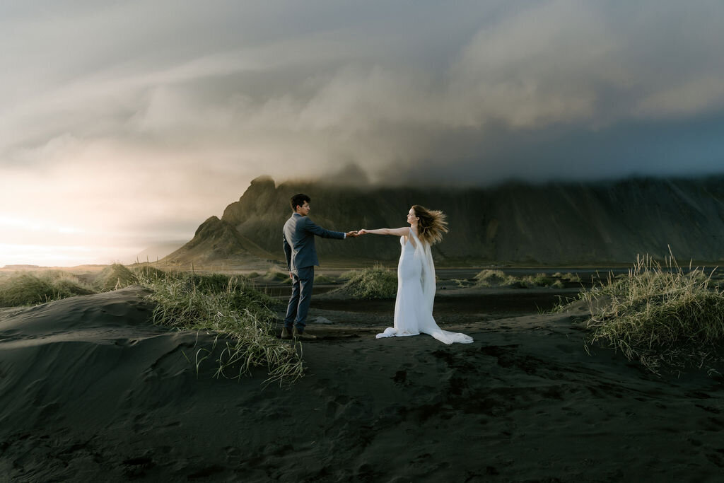 black sand beach eloping couple in iceland