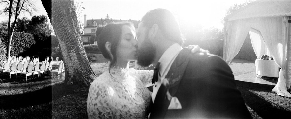 Luxury-Montreal-film-wedding-photographer-raphaellegranger-3