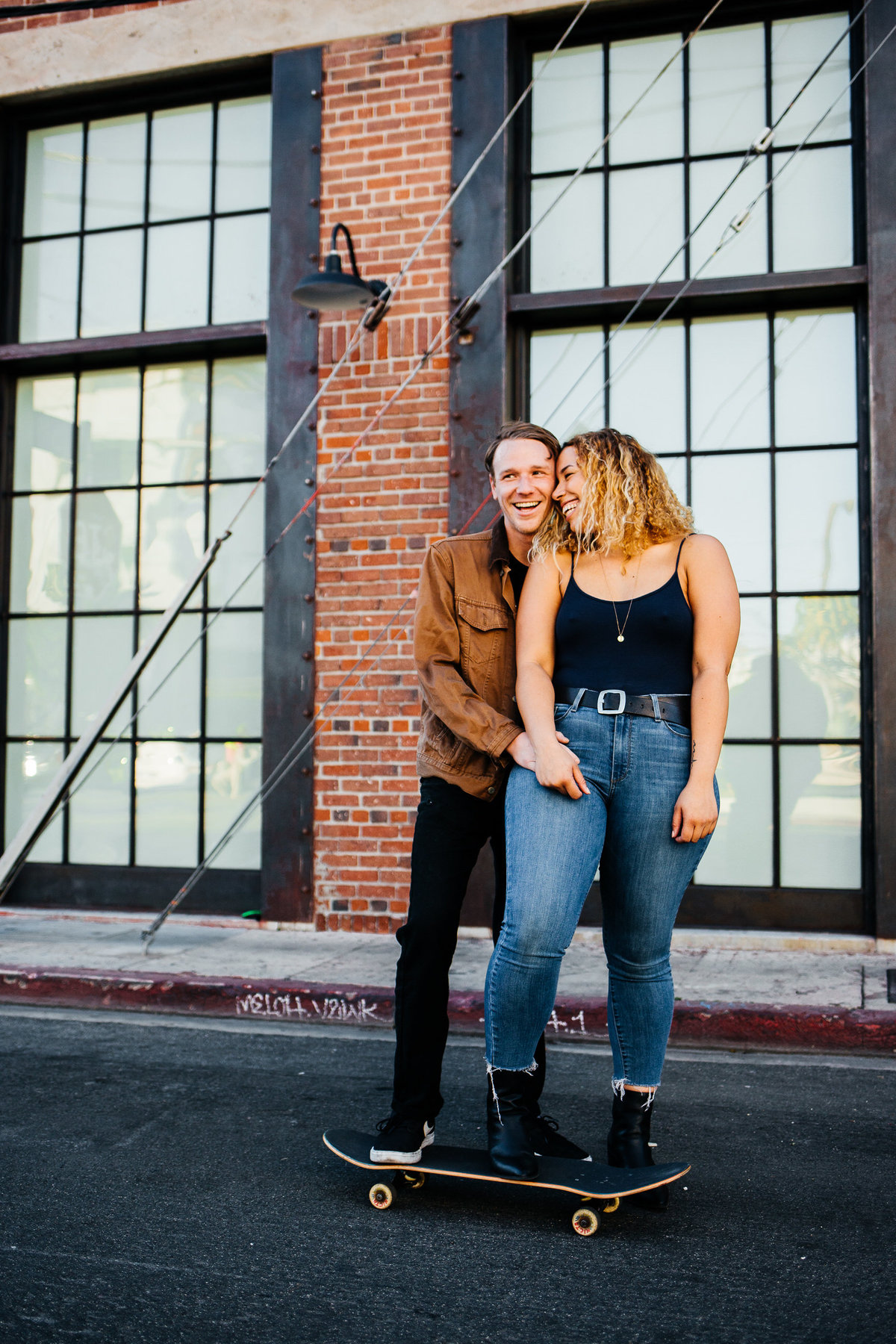 downtown-los-angeles-arts-district-engagement-photos-dtla-engagement-photos-los-angeles-wedding-photographer-erin-marton-photography-8