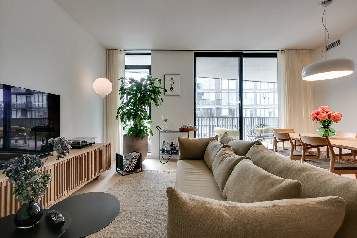 017_Living Room