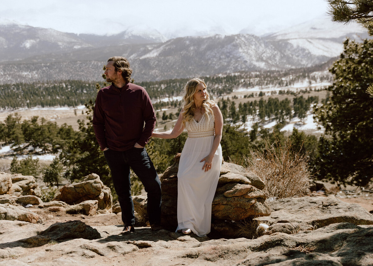 ashlynnshelbyphotograhpy_ 3m curve _ Rocky Mountain National Park Engagement Shoo-16