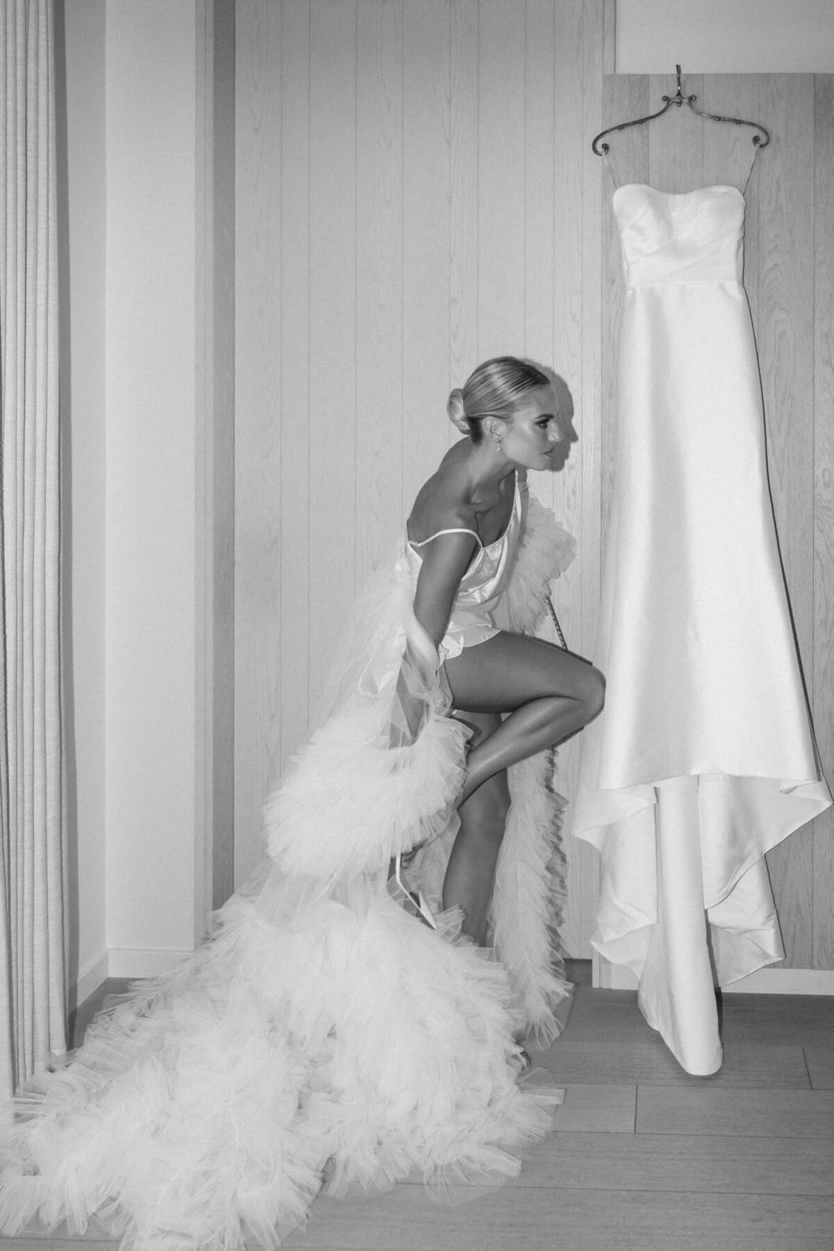 515-Harding-Waterfront-Estate-Toronto-Canada-Claire-Lawson-Crouse-Wedding-11