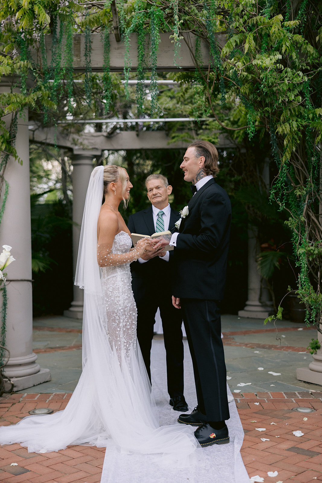 crest-hollow-country-club-nyc-wedding-photographer-527