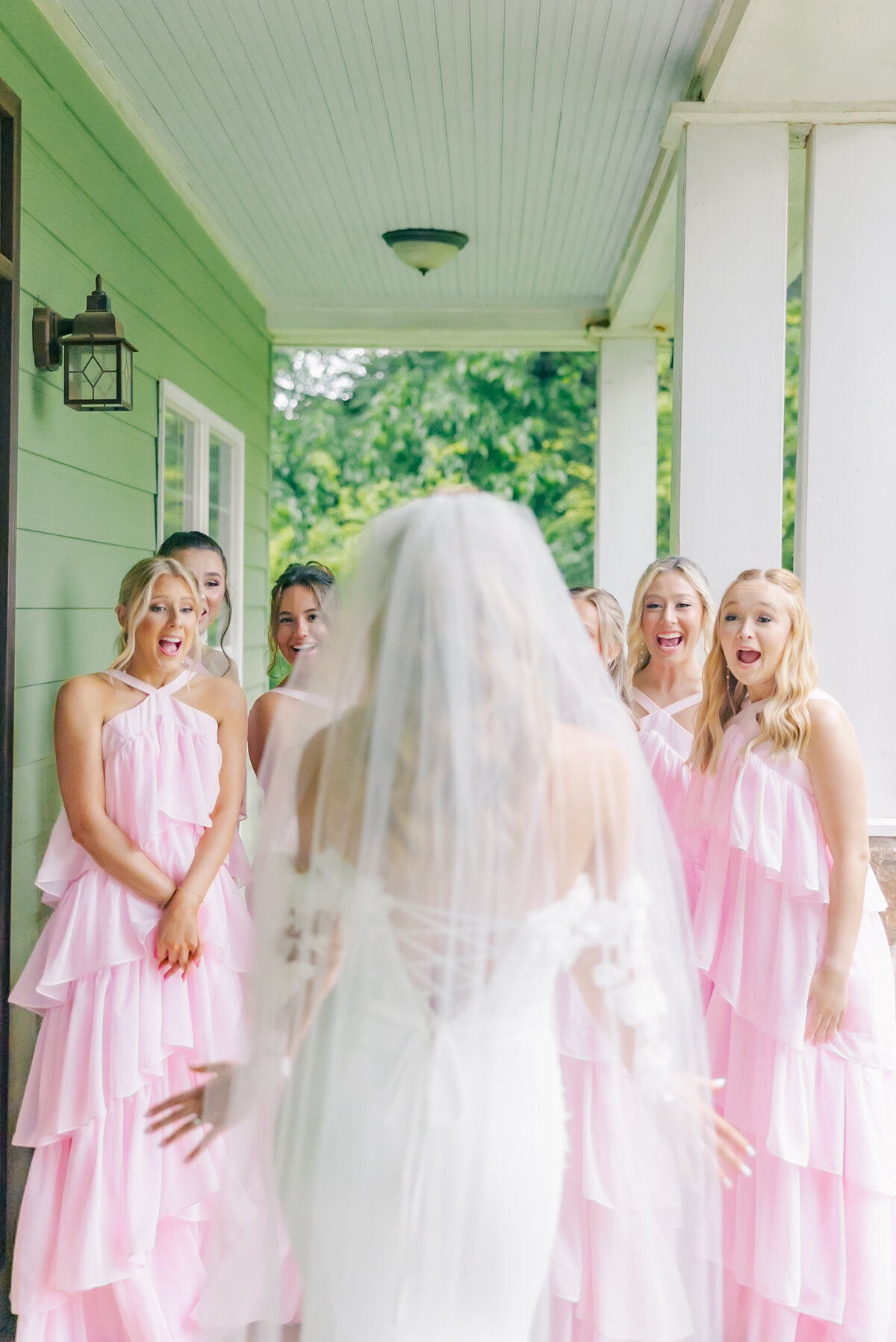 Sneak Peeks Creekside at Colliers End May Wedding | Lauren Elliott Photography | Emily & Kyle Anderson -50