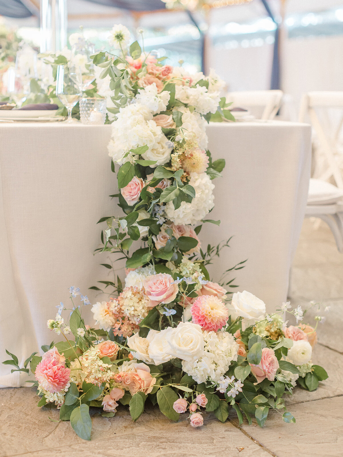 Kate-Murtaugh-Events-Castle-Hill-Inn-floral-garland-headtable-wedding-planner