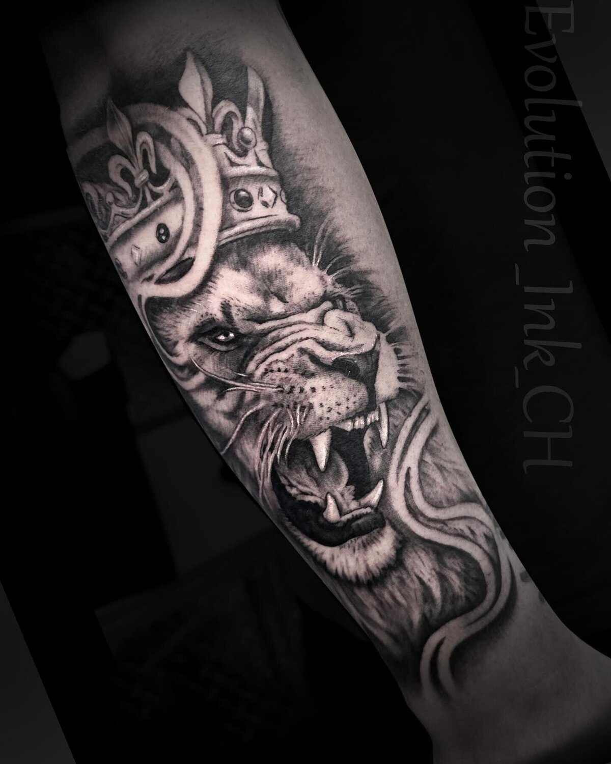 bloody-ink-natasja-tattookuenstler-zuerich-oberland-hinwil (9)
