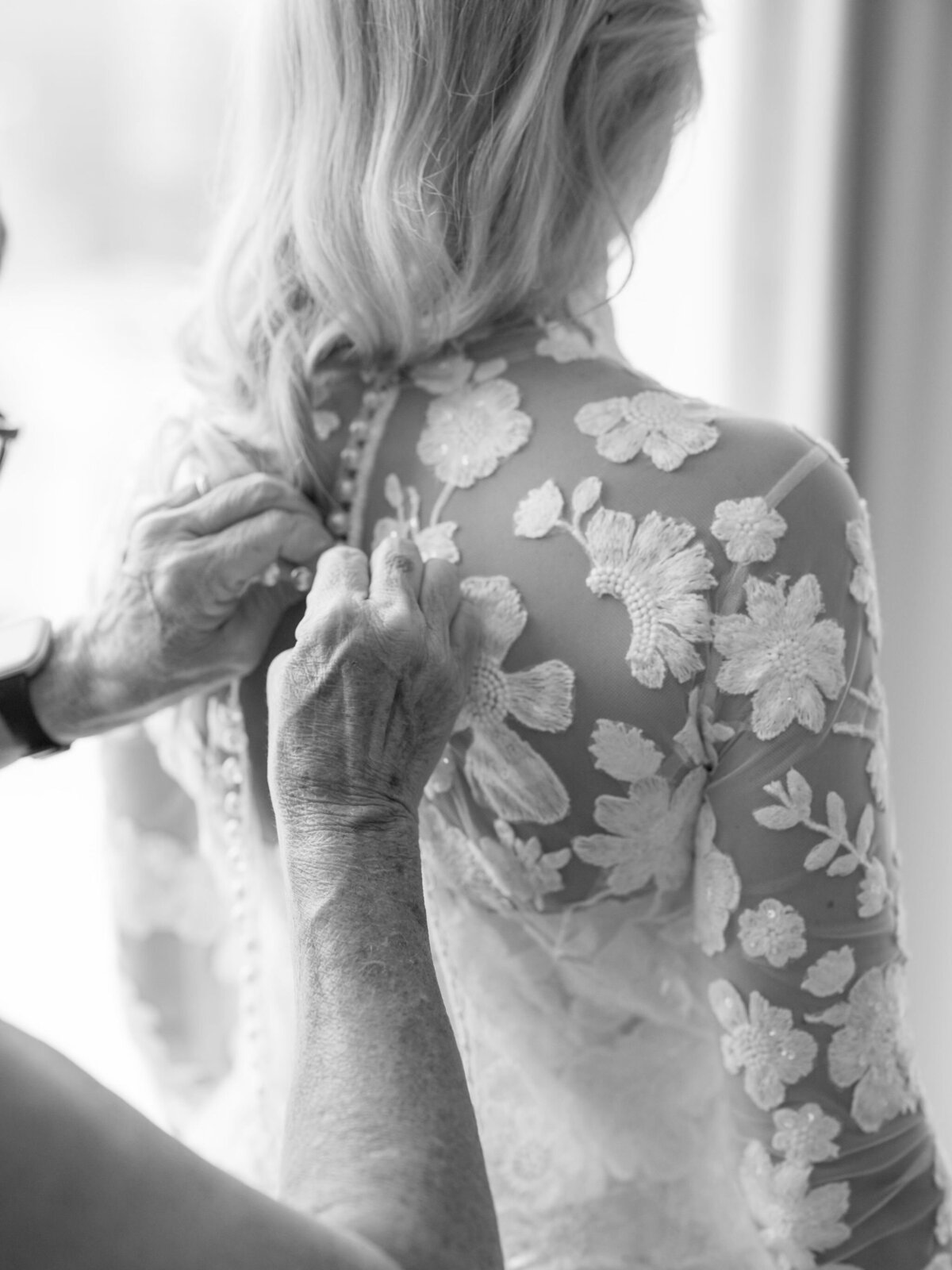 sarahharvey_ditostoweddingpreview414387