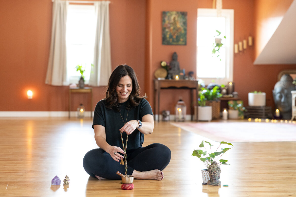 SHP_198_Syr-Therapeutic-Yoga_SHP_4310