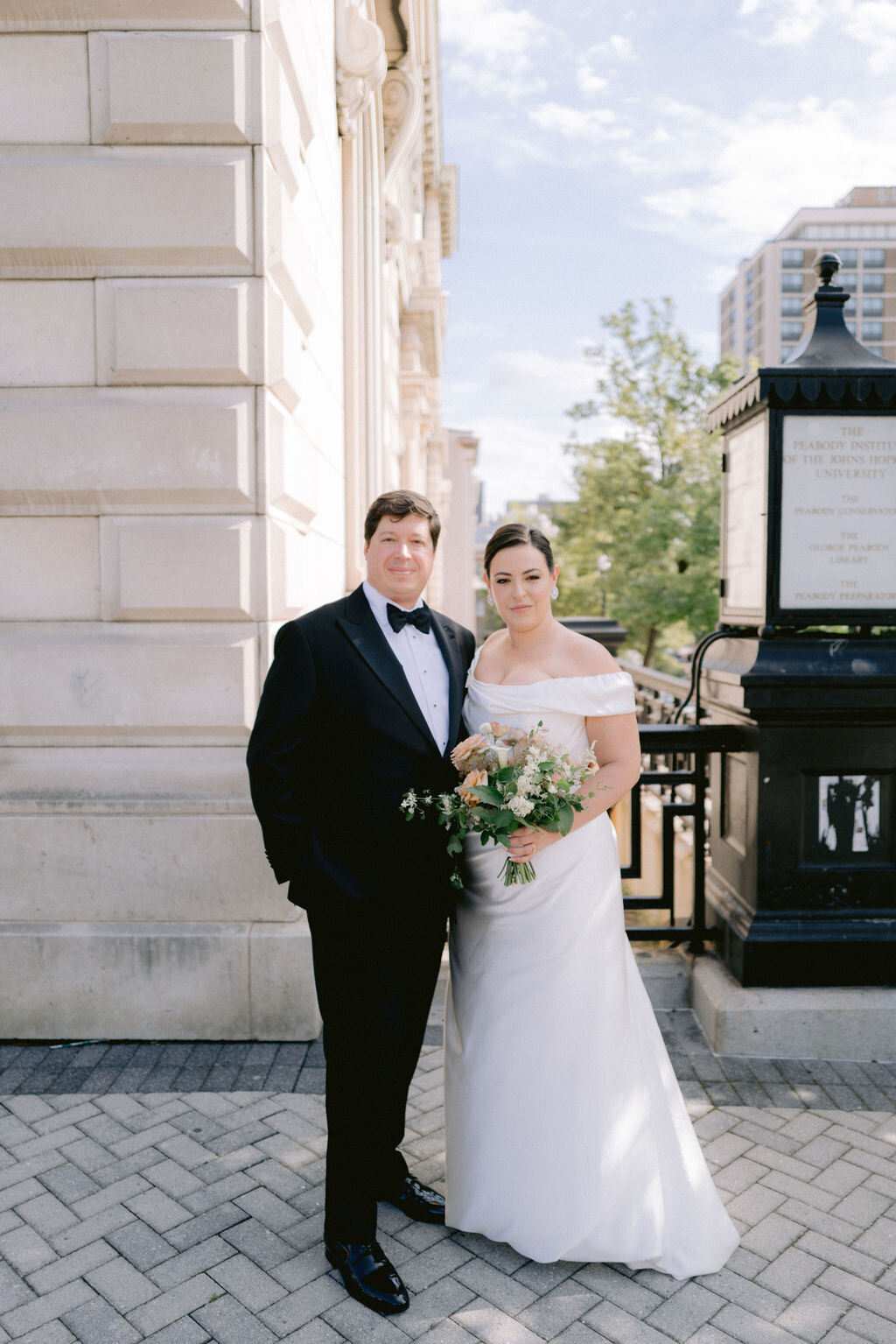 NikkiSanterre_EastCoastLuxuryWeddingPhotographer_PeabodyLibraryWeddingNouvelleEvents_Emily&Daniel-45