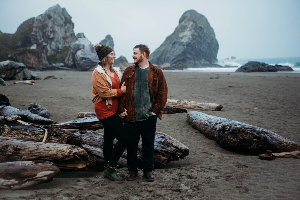 Harris Beach couple with ocean background