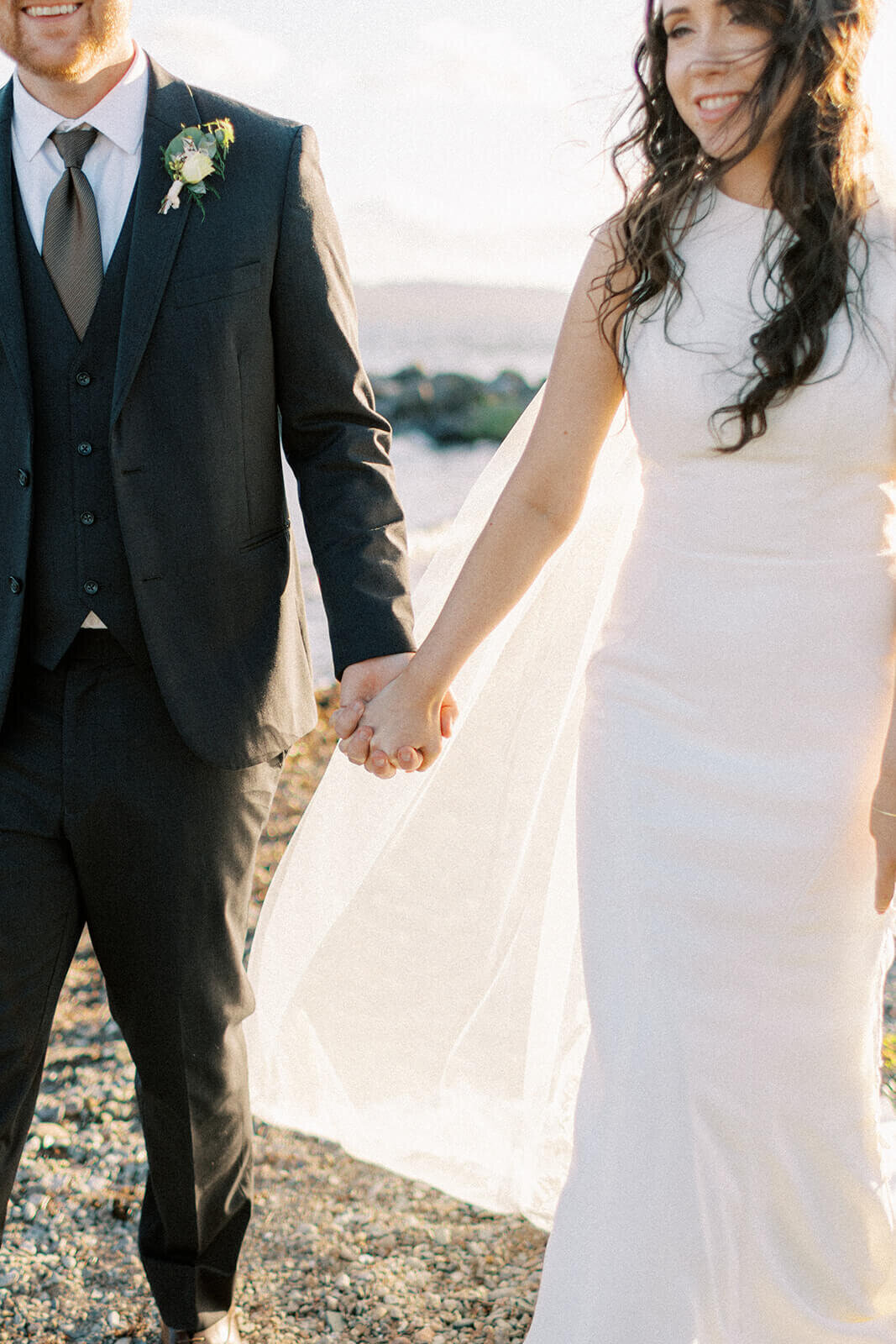 wedding-photo-Alyssa-Marie-Photography-holding-hands