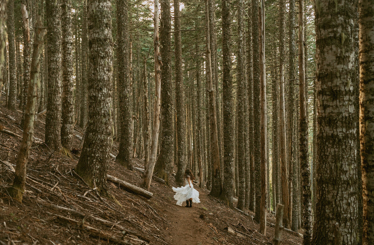 Emily-Noelle-Senior-Photos-Columbia-River-Gorge-08758_websize