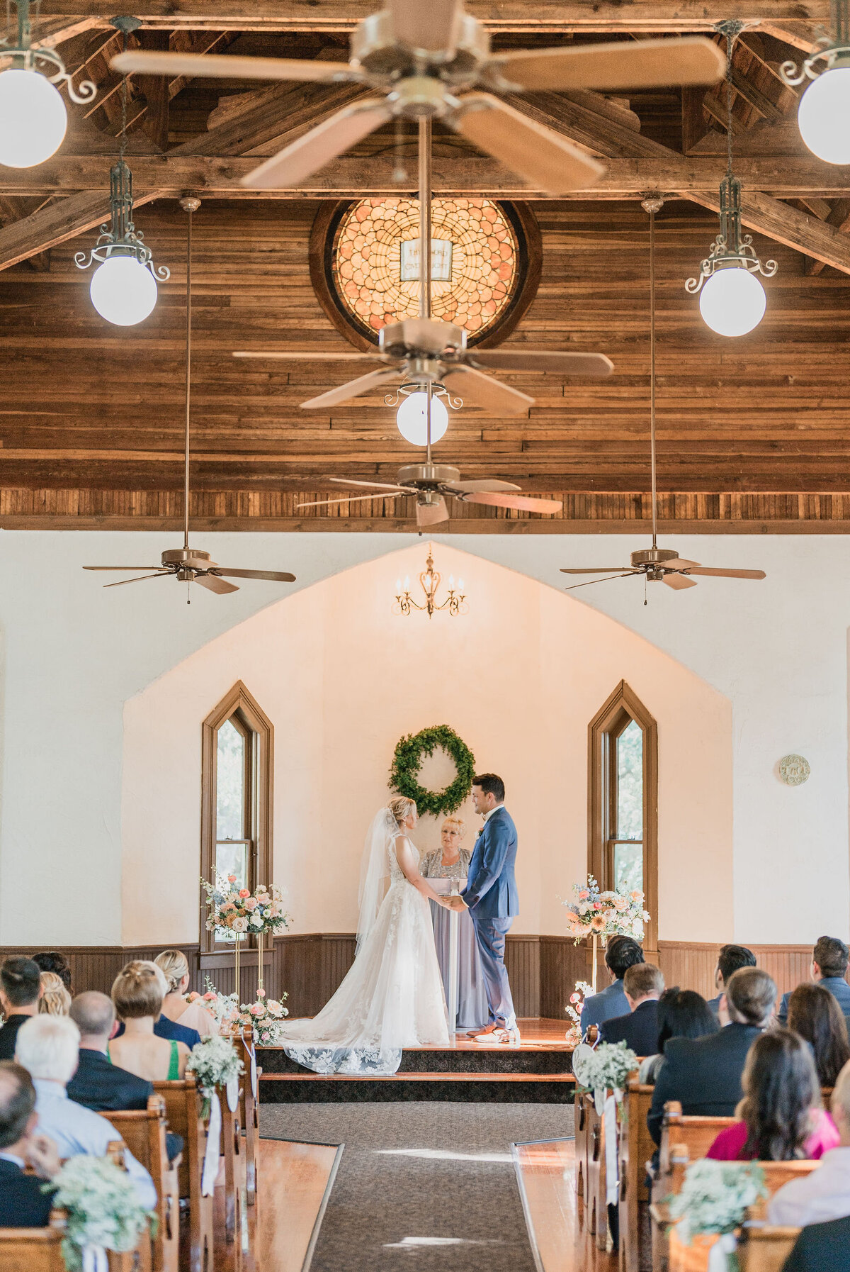 tara-tomlinson-chantilly-chic-elope-tampa-andrews-memorial-chapel-5