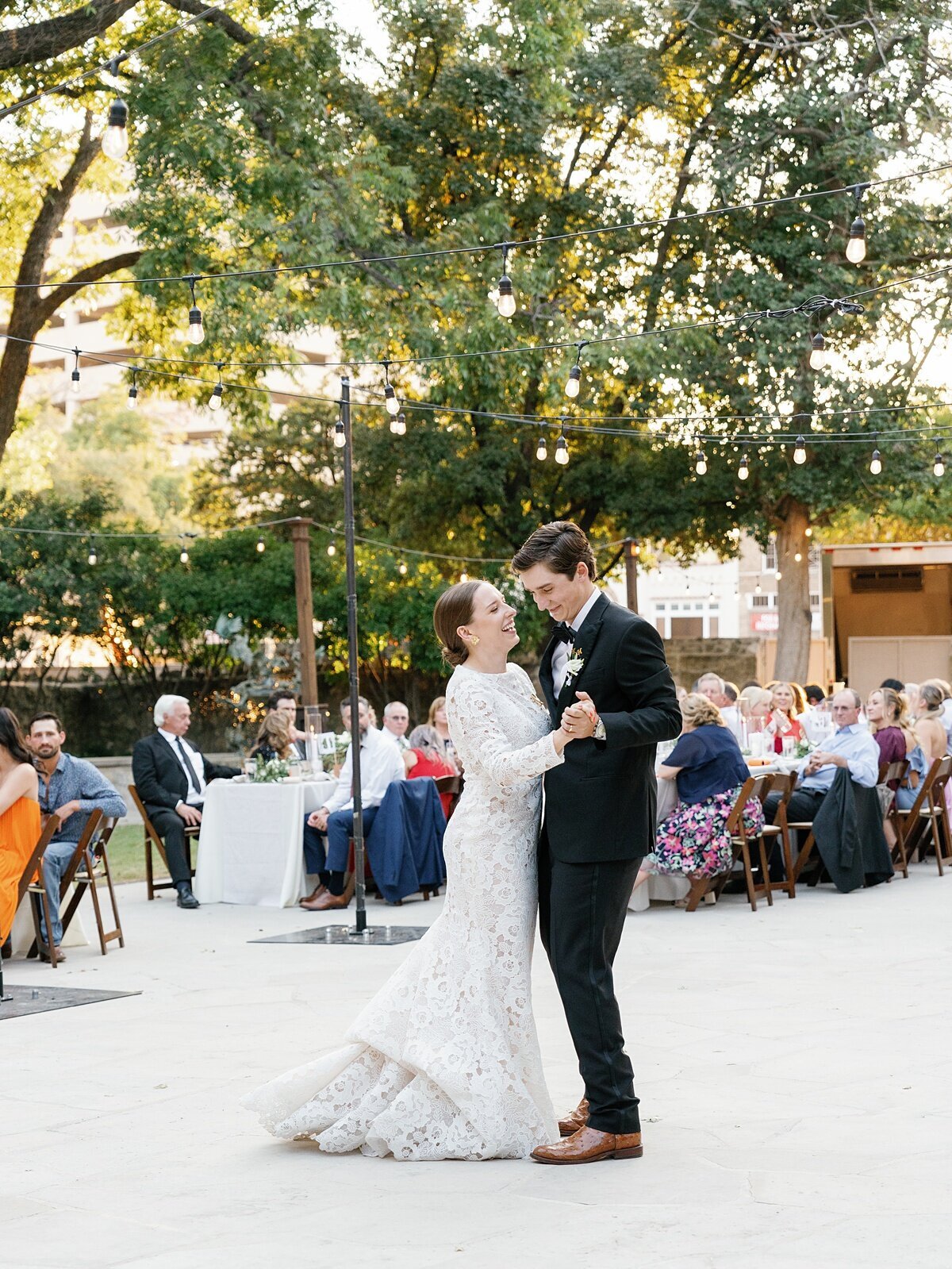Southwes-School-of-Art-Fall-Wedding-Amy-Odom-Photography_0087