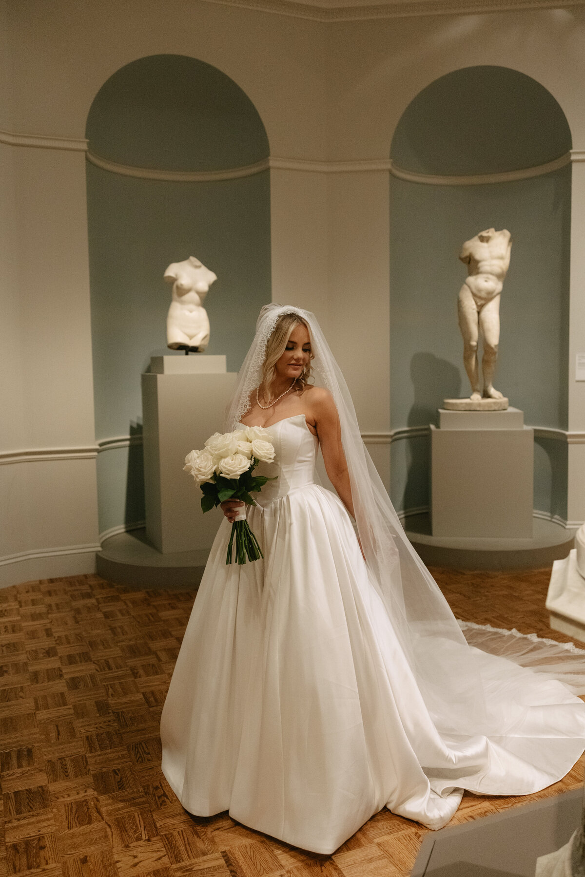 AveryPhillipsPhoto-Morgan+Dominic-DetroitInstituteofArtsWedding-146