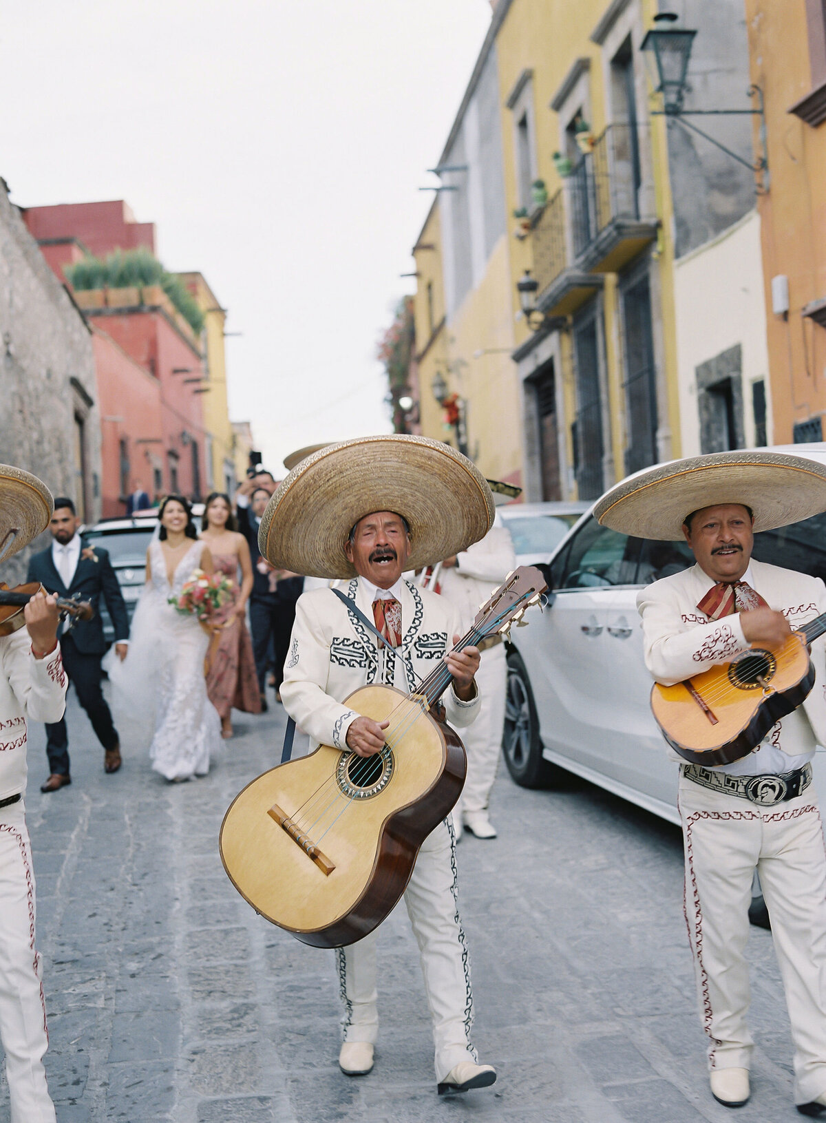 Vicki Grafton Photography Casa Hyder San Miguel de Allende Mexico Luxury Fine aRT Film Wedding Martha Stewart Bride Destination Modern Luxury152