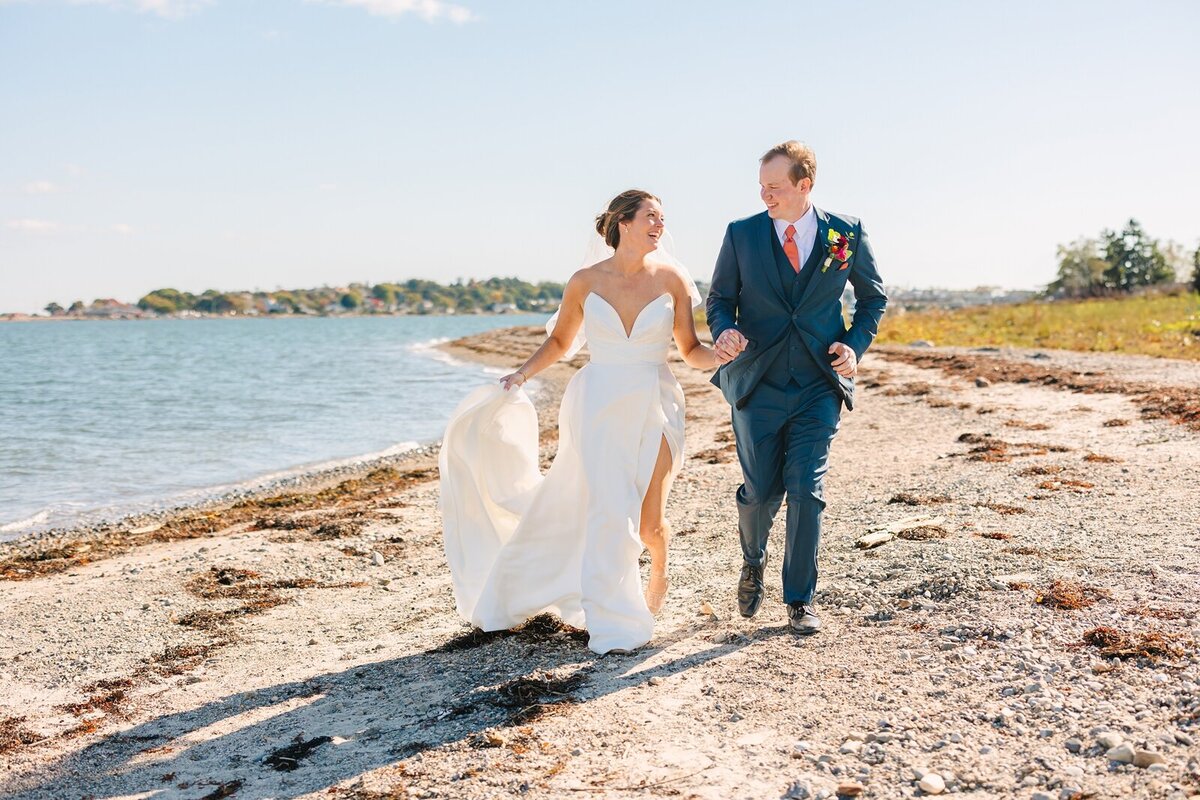 Live_Well_Farm_Colorful_Fall_Wedding_Harpswell_Maine_Photography_0034