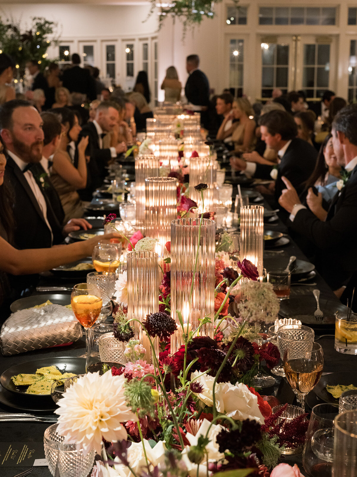 luxury-black-tie-wedding-tablescape-at-woodway-country-club-ct