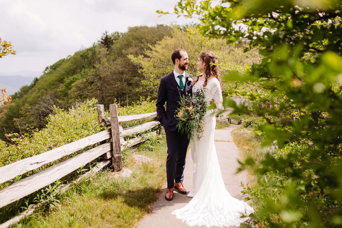 Glassmine-Falls-Overlook-Elopement-NC-25