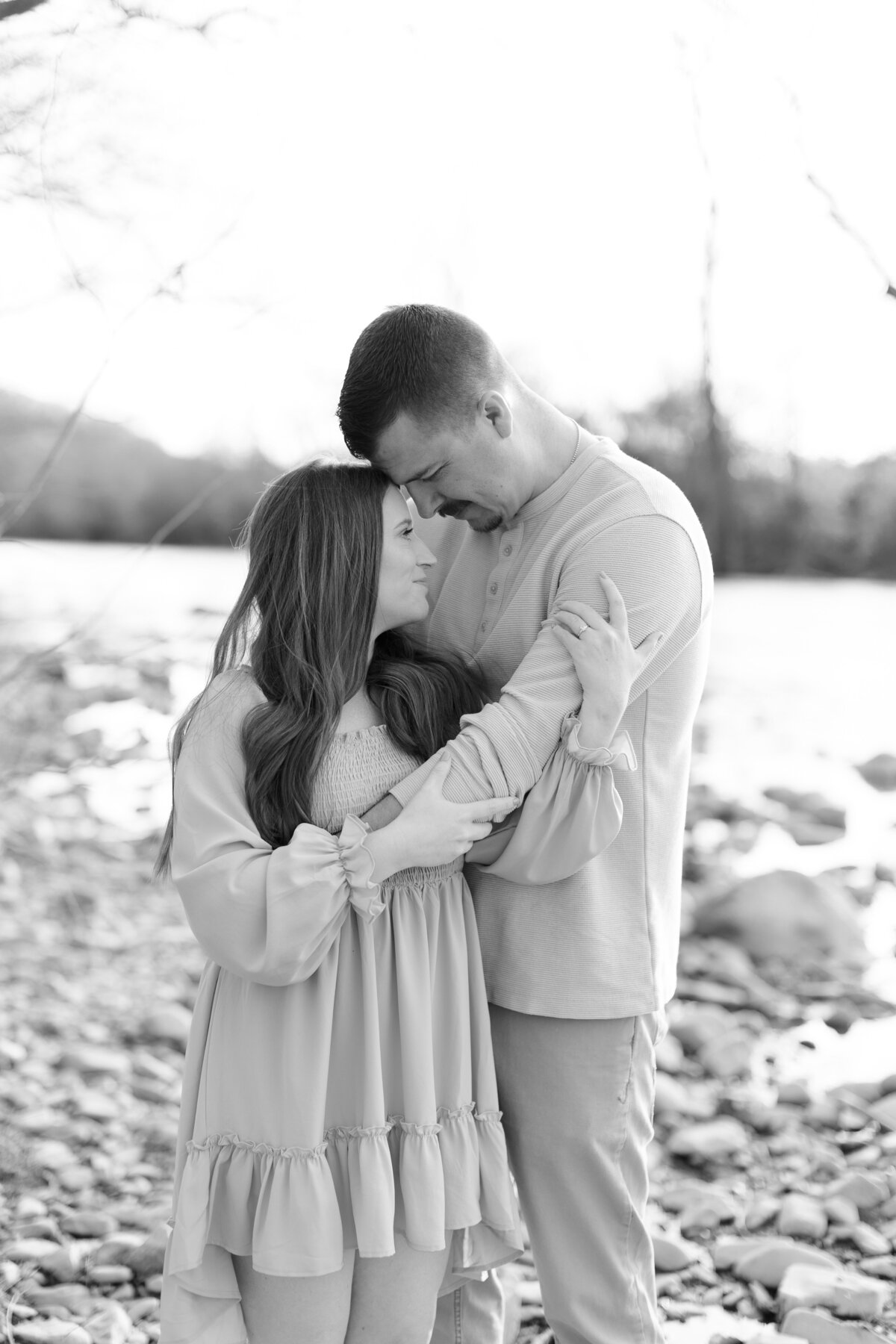 Colorful-Springtime-Greenhill-Park-Roanoke-Engagement-Session-Photography-S-69