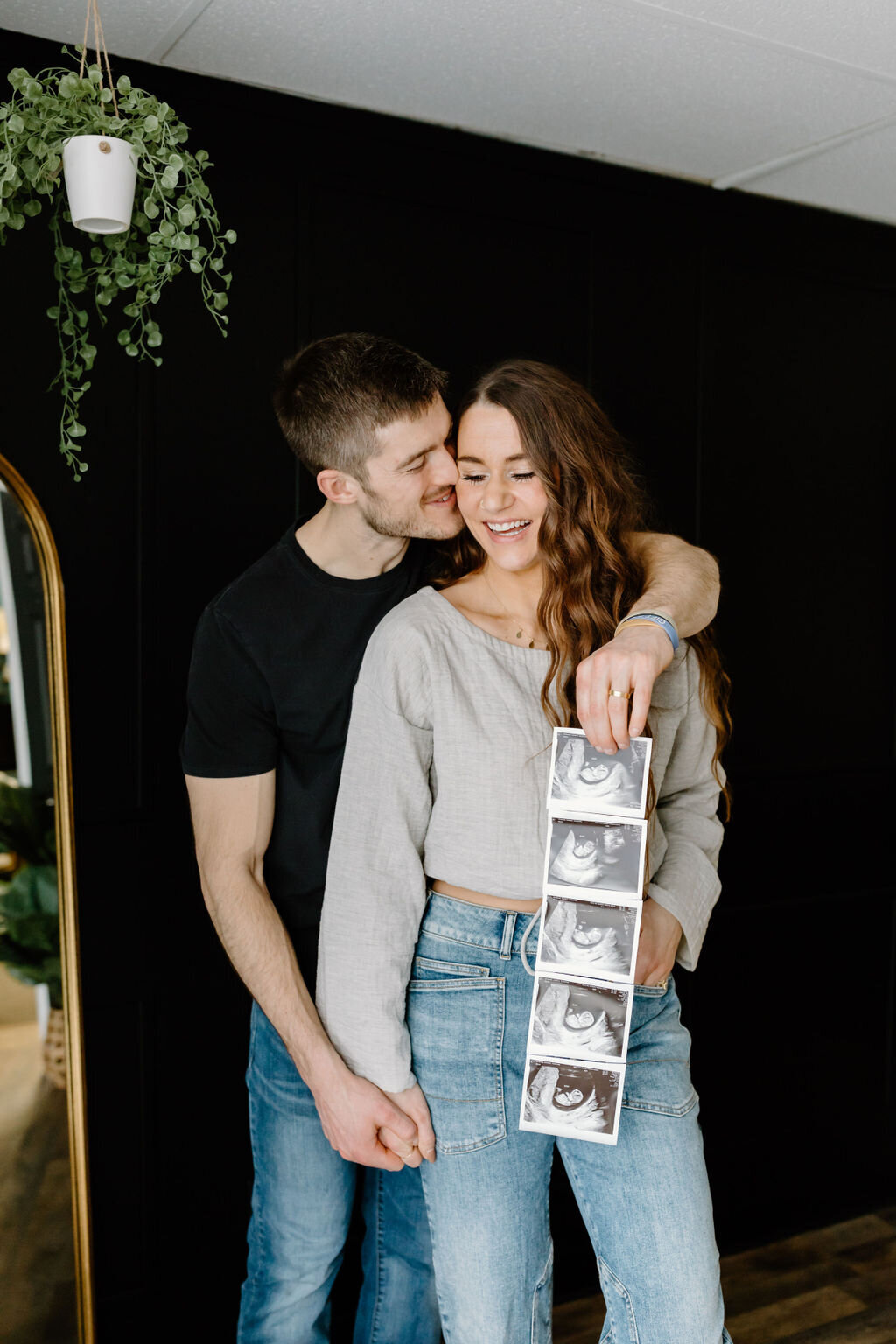 christina_ney_photography_wedding_engagement_lifestyle_photographer_dubuque_iowa_wedding_planning_assistance_adventurous_bold_laidback Family Photography96