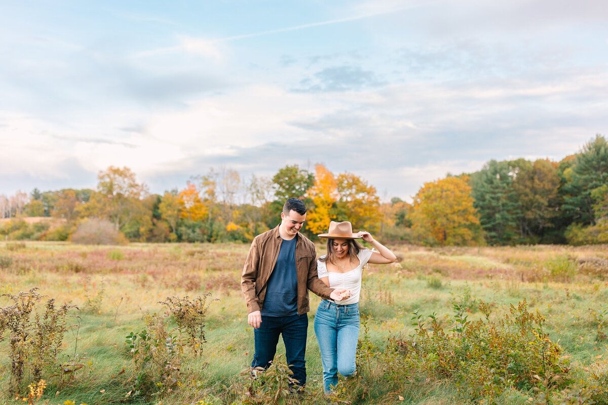 Kelly_Payeur_Photography_New_Hampshire_Fall_Engagement_Wagon_Hill_Photographer_0008