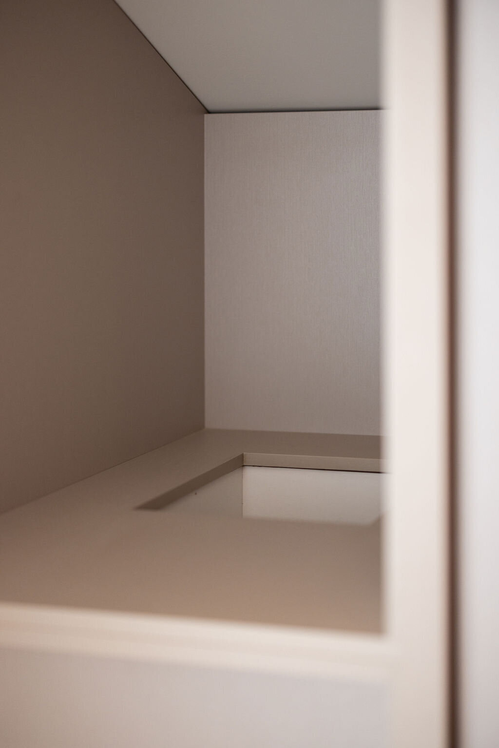 20240711-PUURINTERIEURBOUW-THEPLACETOBIBI-3M5A2288-HR