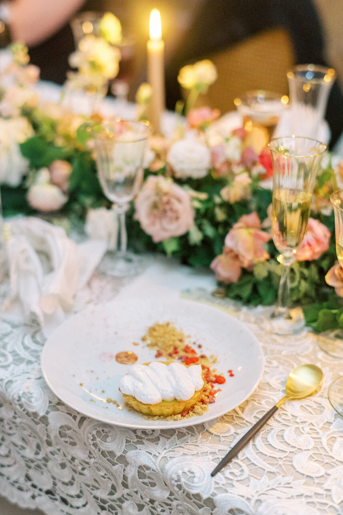 Maïlys Fortune Photography Husband Wife Wedding Weddings Photography France Switzerland Italy Timeless Dreamy Imagery Bilingual French English Destination Weddings Destination Wedding Provence French Riviera Paris Lake Como Tuscany174