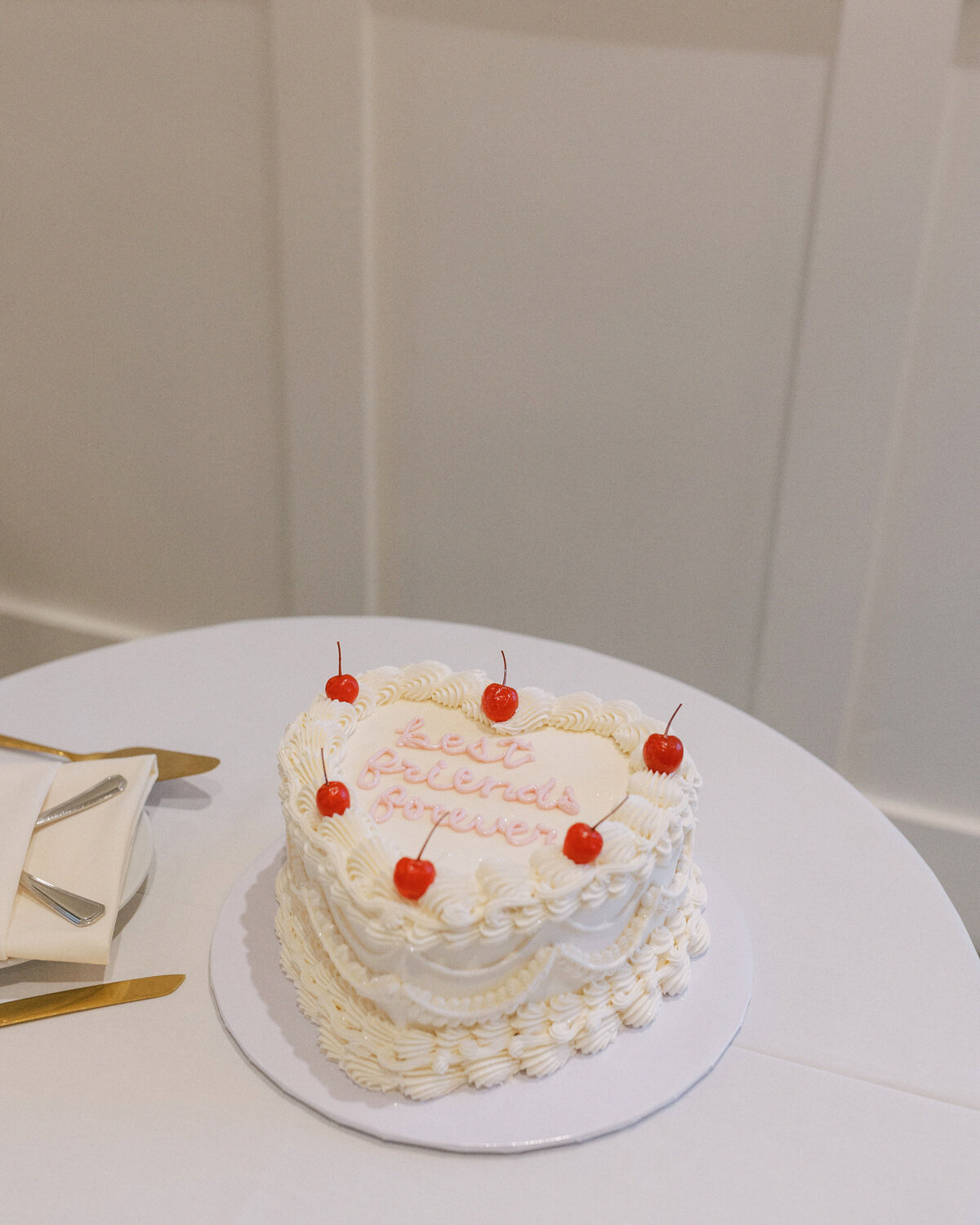 reception-details-sam-sophie-olive-and-oath-16